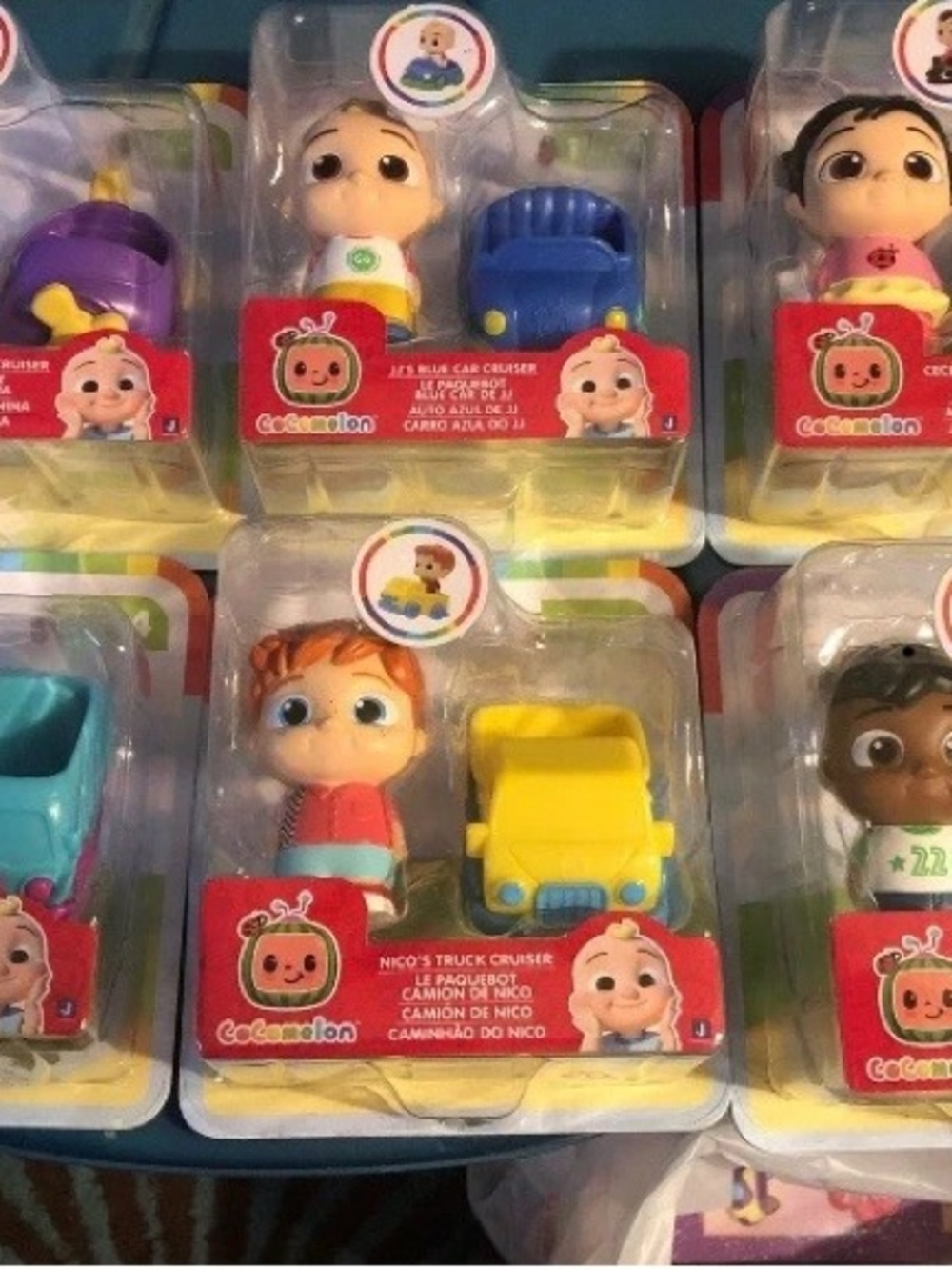 CoComelon set of 6 figures with vehicles
